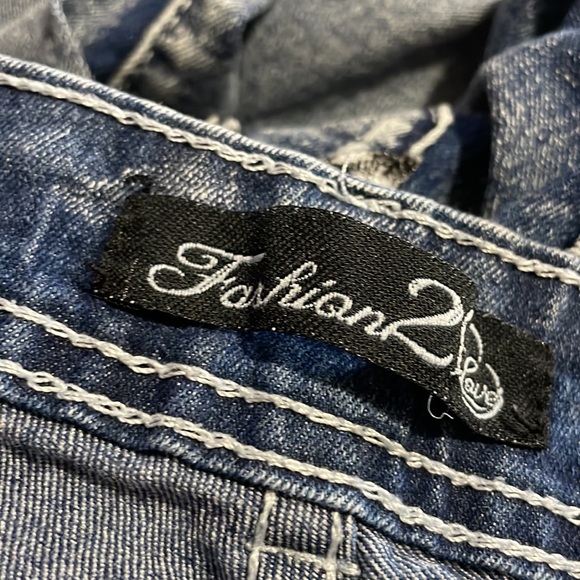 Fashion 2 Love Jeans - Picture 9 of 11